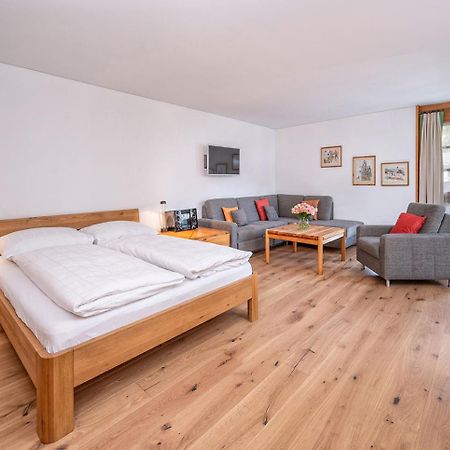 Schweizerhof Ferienwohnungen Lenzerheide 1 Номер фото